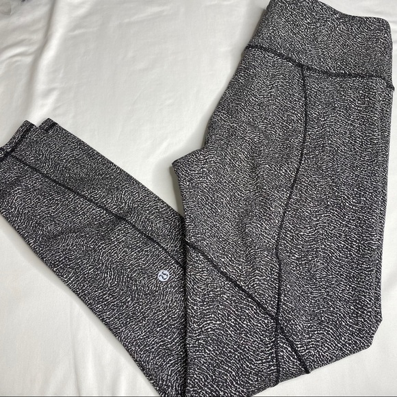 lululemon athletica Pants - Lululemon black and white printed leggings size 10